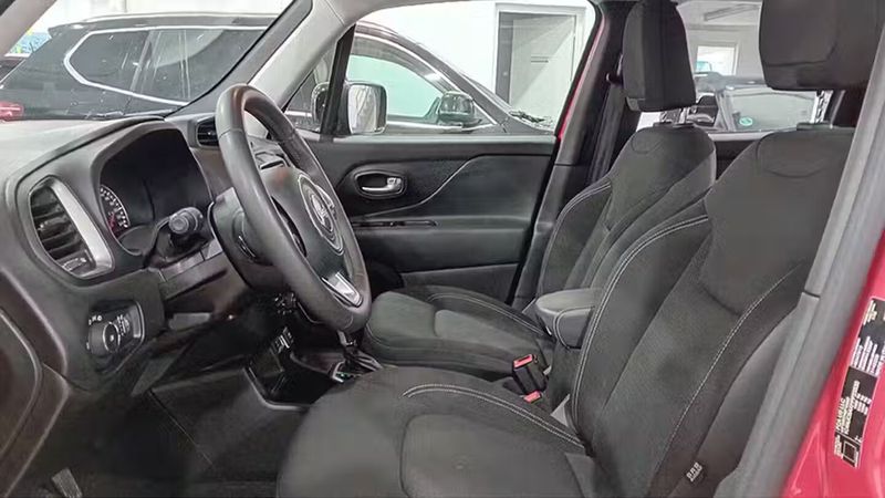 Jeep Renegade • 2023 • 73,931 km 11