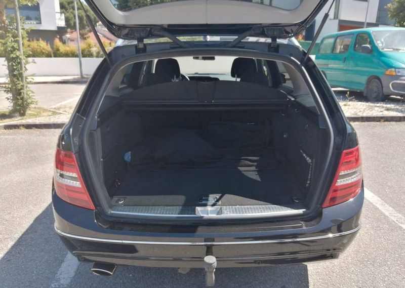 Mercedes-Benz C • 2009 • 149,999 km 3