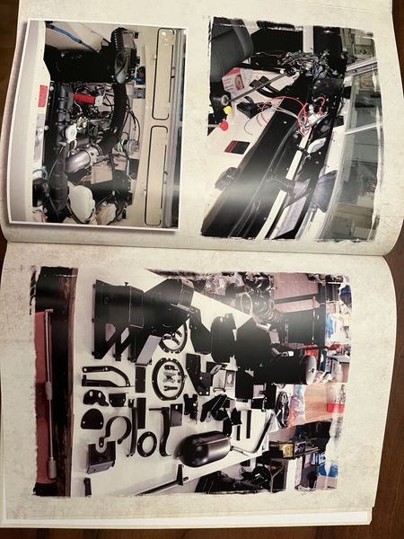 Land Rover 109 • 1982 • 3,600 km 12