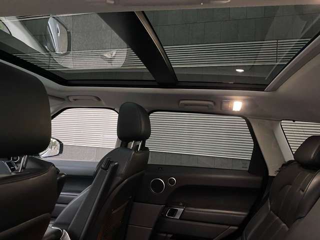Land Rover Range Rover Sport • 2017 • 49,000 km 12