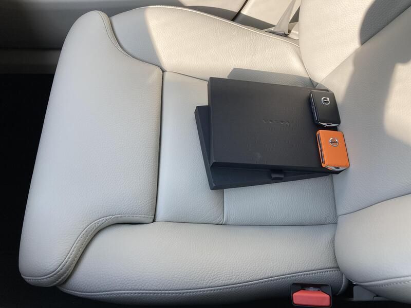 Volvo XC60 • 2024 • 12,819 km 37