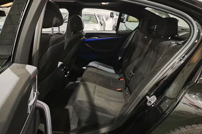 BMW 520D • 2022 • 116,722 km 8