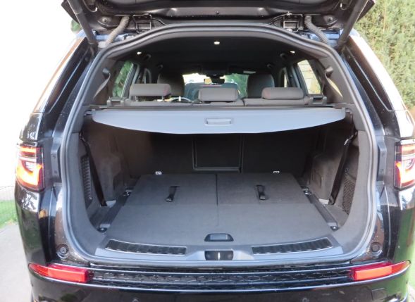 Land Rover Discovery • 2020 • 30,000 km 6