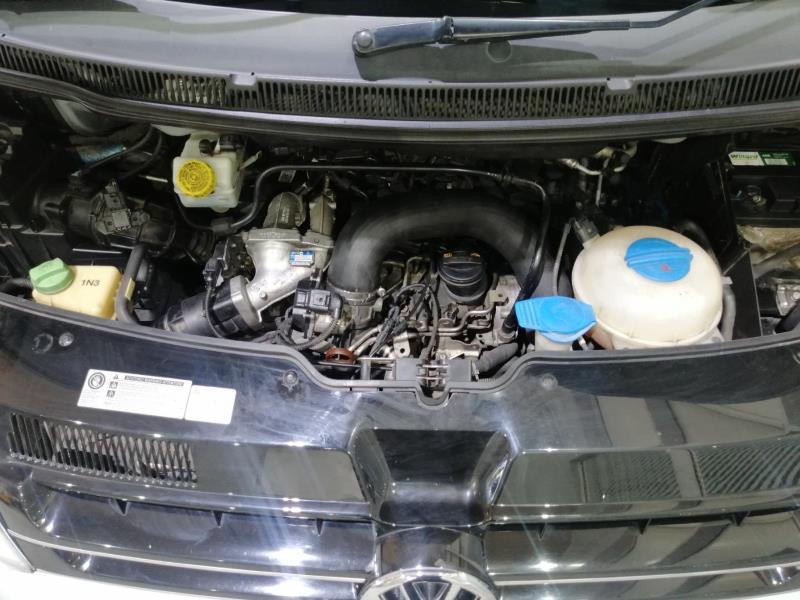 Volkswagen Caravelle • 2015 • 89,000 km 5