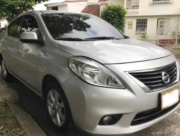 Nissan Versa • 2012 • 126,251 km 4