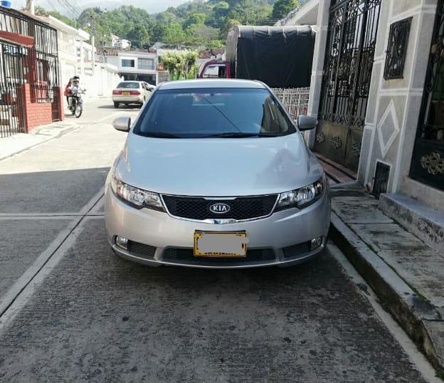 Kia Cerato • 2011 • 85,000 km 1