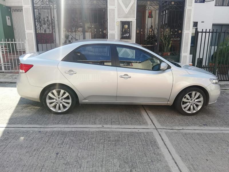 Kia Cerato • 2011 • 85,000 km 2