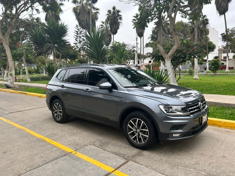 Volkswagen Tiguan Allspace • 2020 • 66,000 km 1