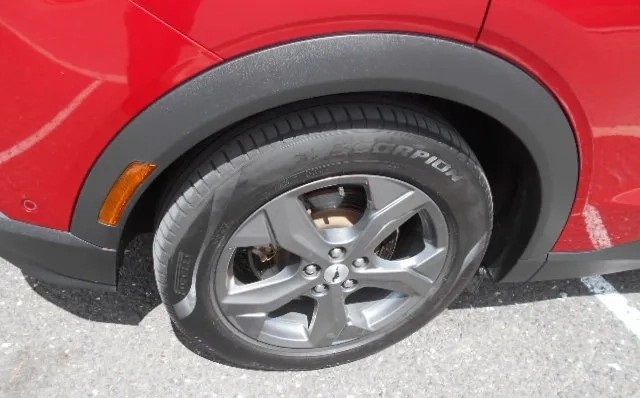 Ford Mustang Mach-E • 2022 • 120,000 km 4