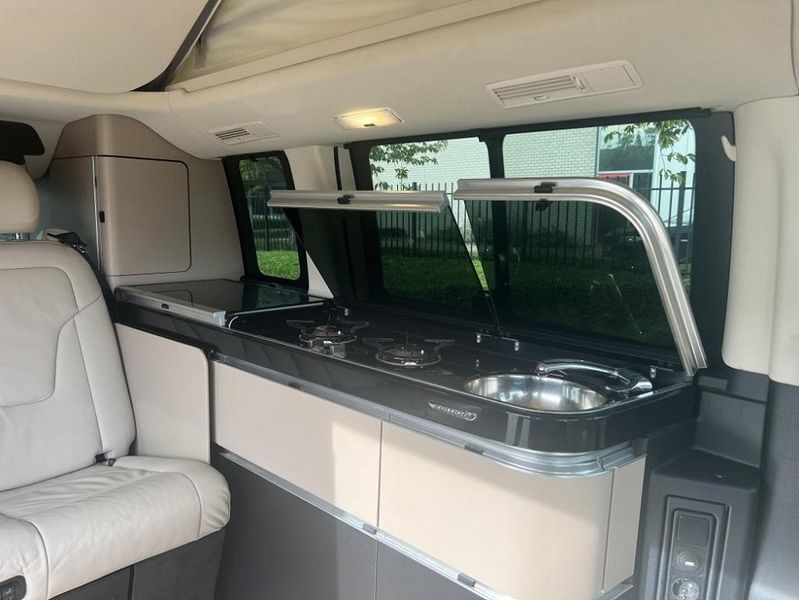 Mercedes-Benz 200 D • 2016 • 140,000 km 6