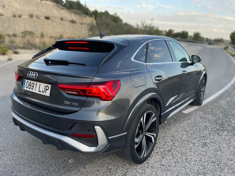 Audi Q3 • 2020 • 119,000 km 2