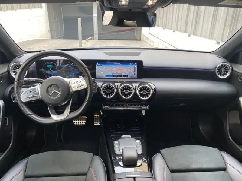 Mercedes-Benz A-Class • 2021 • 40,200 km 2