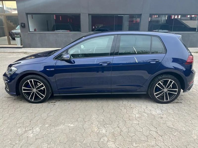 Volkswagen Golf • 2017 • 80,000 km 4