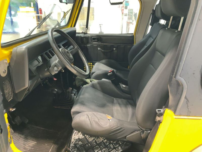 Jeep Wrangler • 1992 • 150,000 km 12