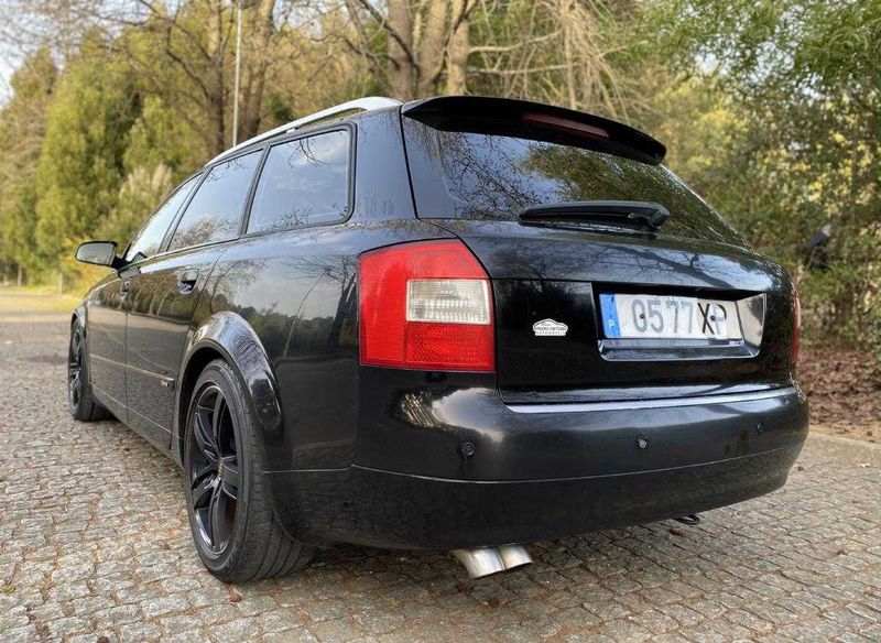 Audi A4 • 2004 • 264,000 km 2