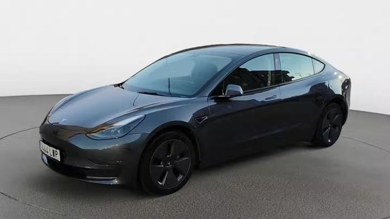 Tesla Model 3 • 2022 • 115,104 km 1