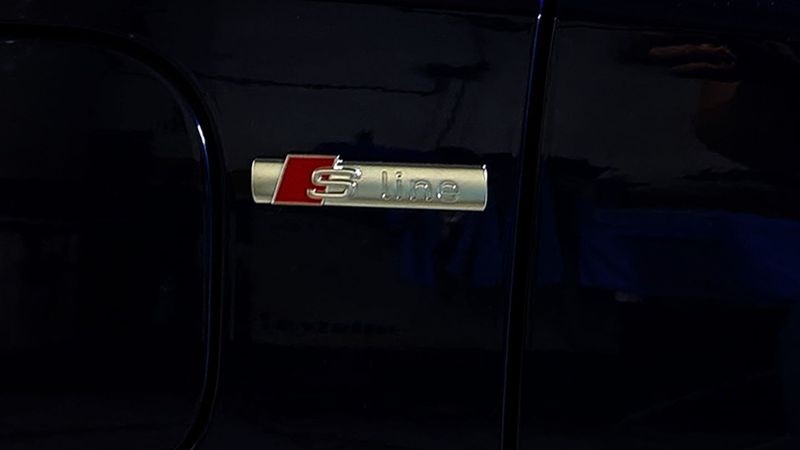Audi Q3 • 2024 • 13,924 km 5