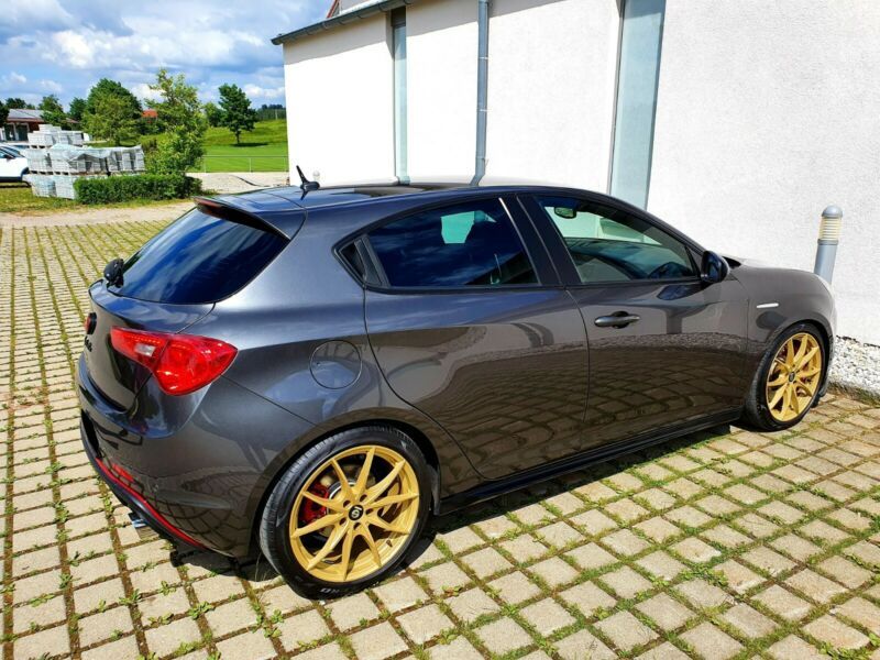 Alfa Romeo Giulietta • 2015 • 99,400 km 4