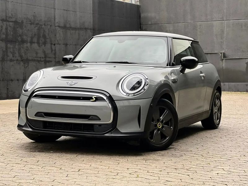MINI Cooper • 2022 • 18,000 km 2