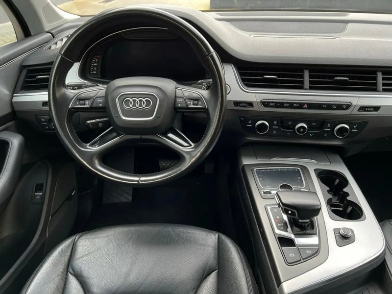 Audi Q7 • 2016 • 175,000 km 4