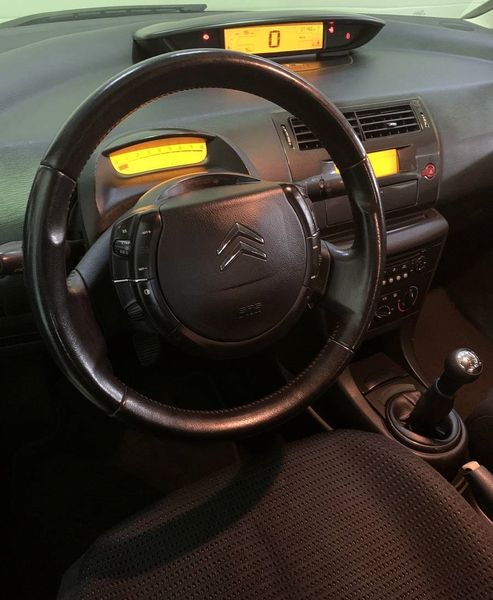 Citroën C4 • 2006 • 250,000 km 4