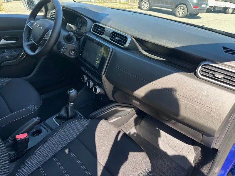 Dacia Duster • 2023 • 10,200 km 3