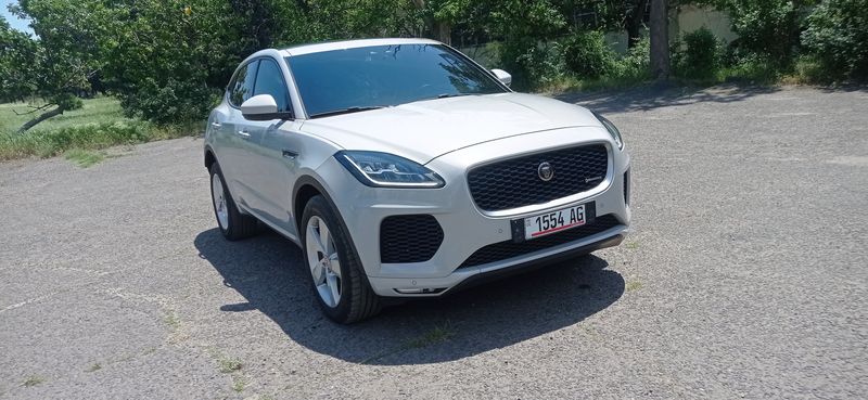 Jaguar E-PACE • 2018 • 64,200 km 13