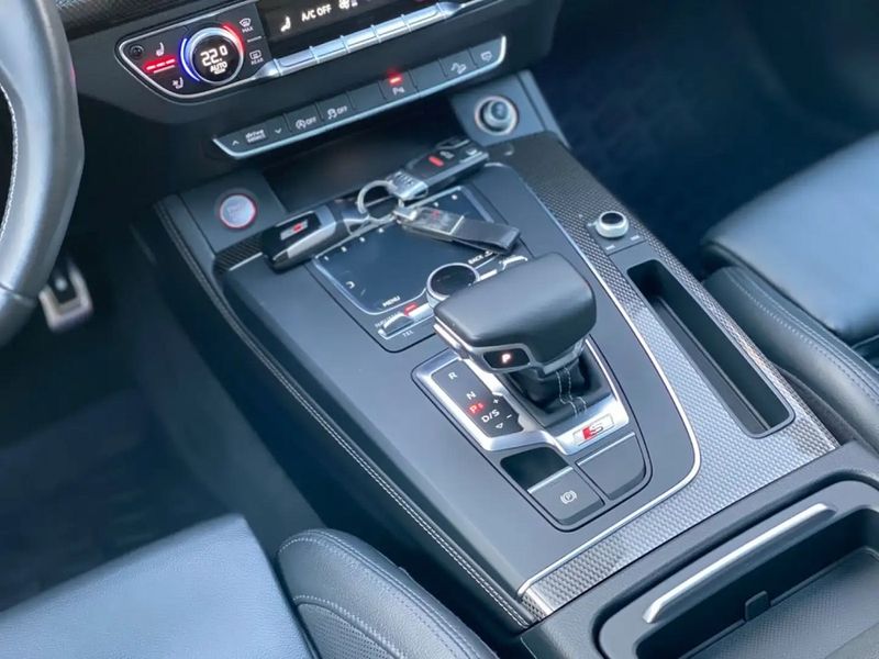 Audi Q5 • 2017 • 86,000 km 10