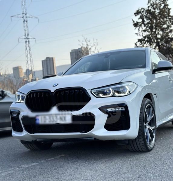 BMW X6 • 2021 • 17,000 km 1