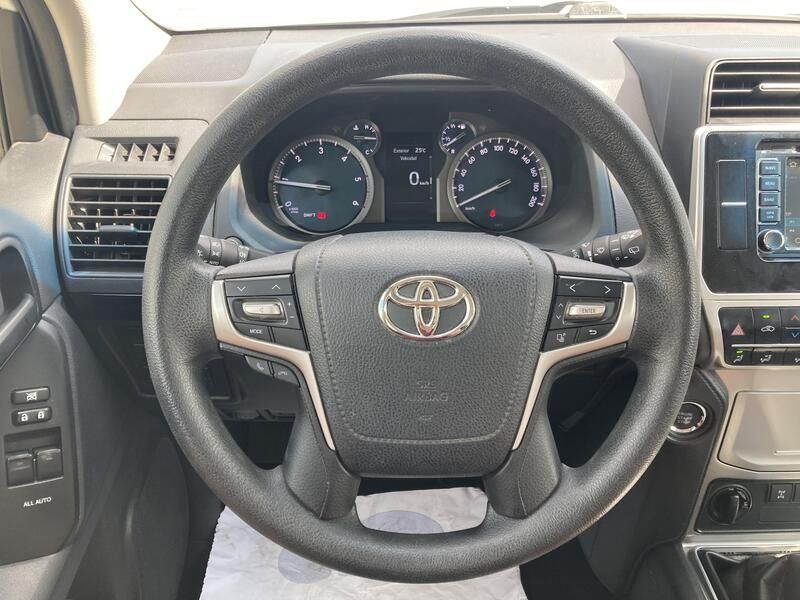 Toyota Land Cruiser • 2020 • 43,764 km 14