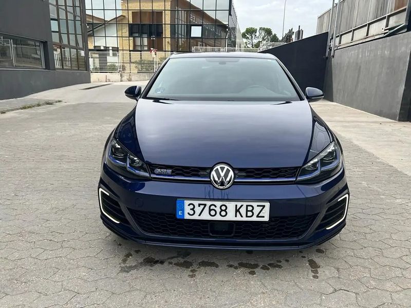 Volkswagen Golf • 2017 • 80,000 km 1