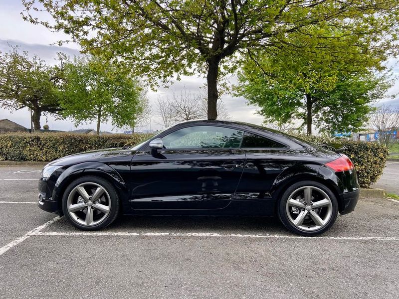 Audi TT • 2008 • 90,000 km 3