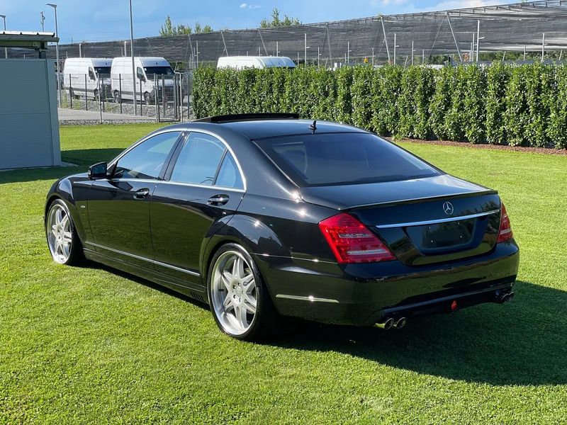 Mercedes-Benz S-Class • 2011 • 149,000 km 6