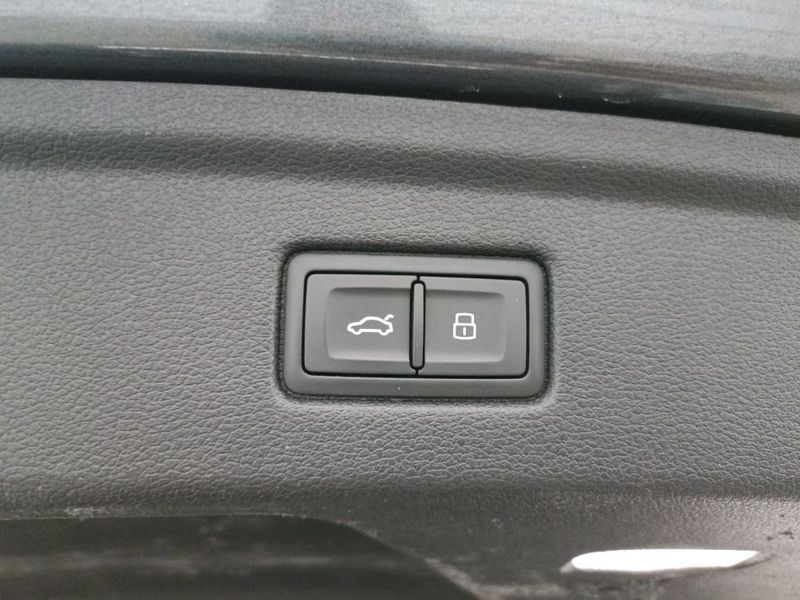 Audi A5 • 2020 • 199,000 km 2