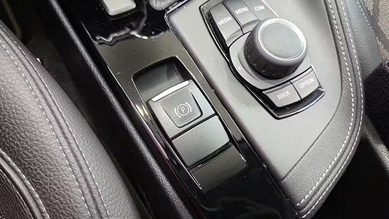 BMW X1 • 2021 • 60,862 km 6