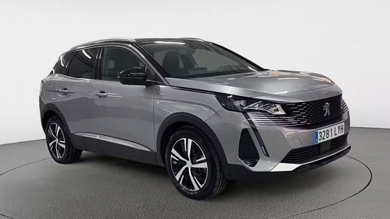 Peugeot 3008 • 2022 • 13,601 km 2