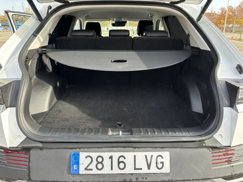 Hyundai Ioniq Electric • 2022 • 71,000 km 7