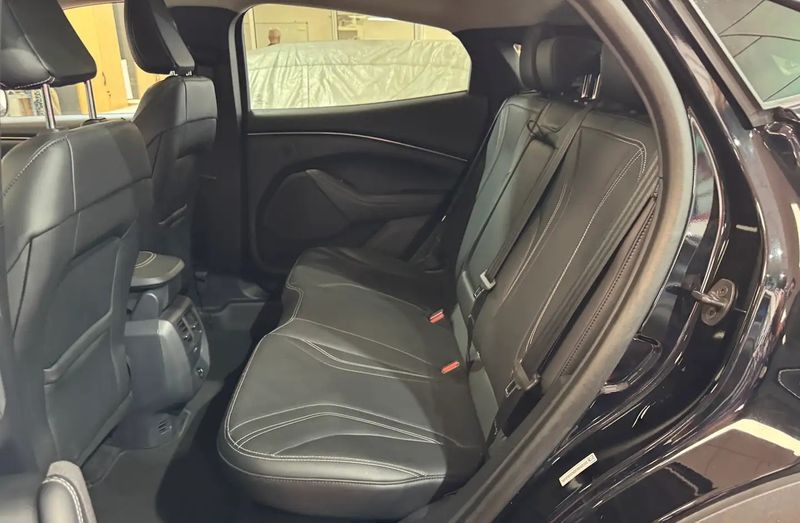 Ford Mustang • 2024 • 27,776 km 10