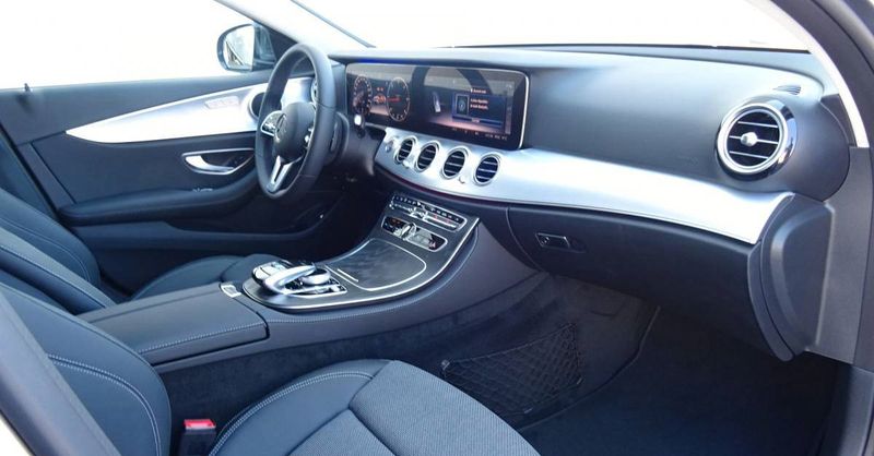 Mercedes-Benz E • 2002 • 20,000 km 4