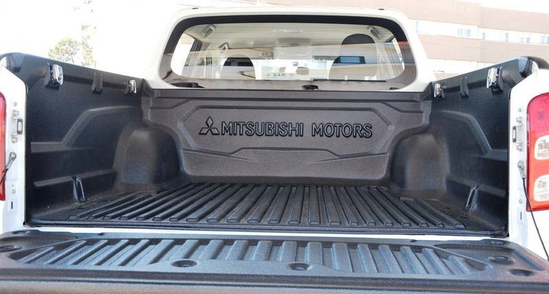 Mitsubishi L200 • 2019 • 200,000 km 6