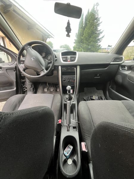Peugeot 207 • 2007 • 349,000 km 3