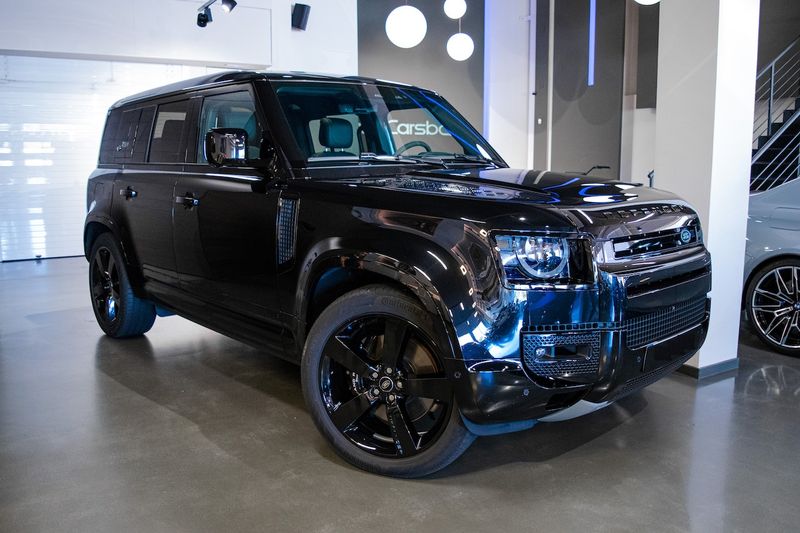 Land Rover Defender • 2024 • 900 km 1