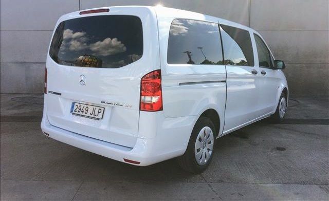 Mercedes-Benz 115 • 2016 • 192,500 km 9