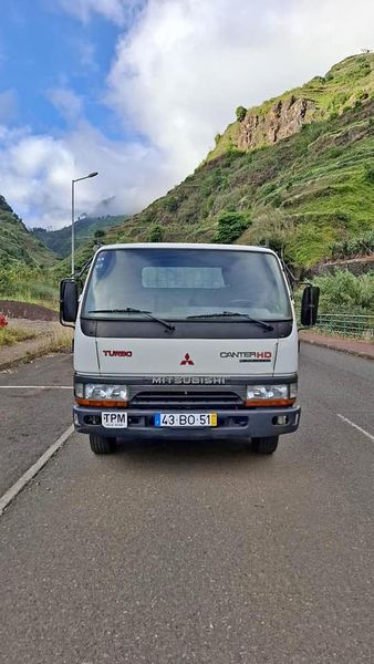 Mitsubishi Fuso canter • 2009 • 145,000 km 1