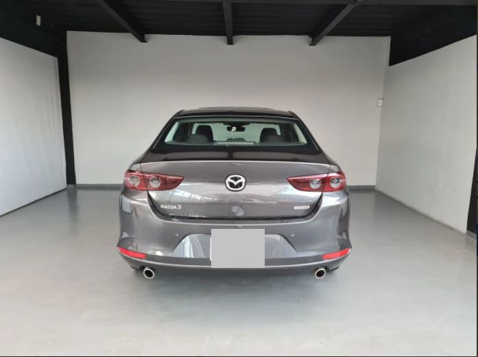Mazda 3 • 2021 • 77,000 km 4
