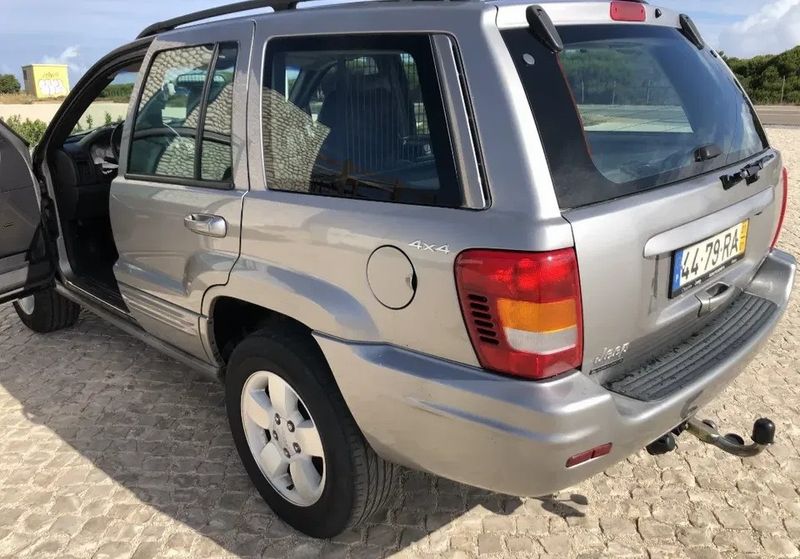 Jeep Grand Cherokee • 2001 • 185,000 km 1