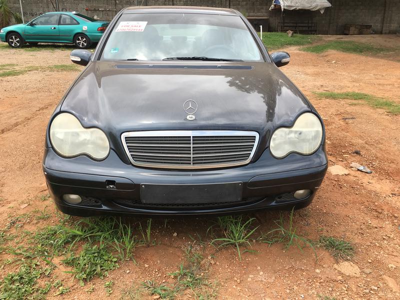 Mercedes-Benz C • 2003 • 190 km 3