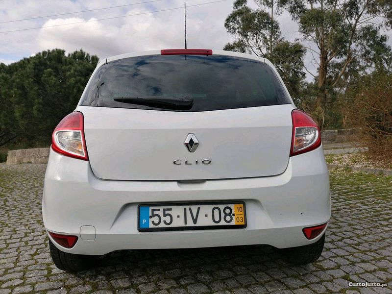 Renault Clio • 2010 • 450,000 km 4