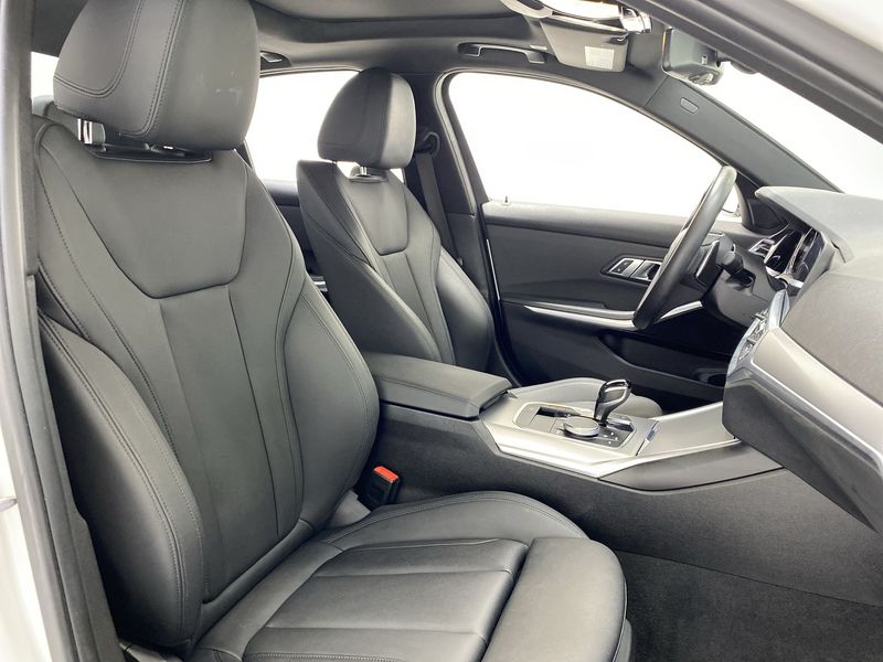 BMW 3 Series • 2019 • 15,261 km 10