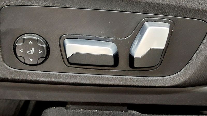 BMW X3 • 2022 • 19,624 km 13